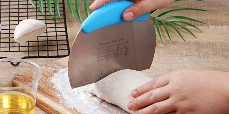 Best Dough Scraper of 2022 – Reviews and Buying Guide